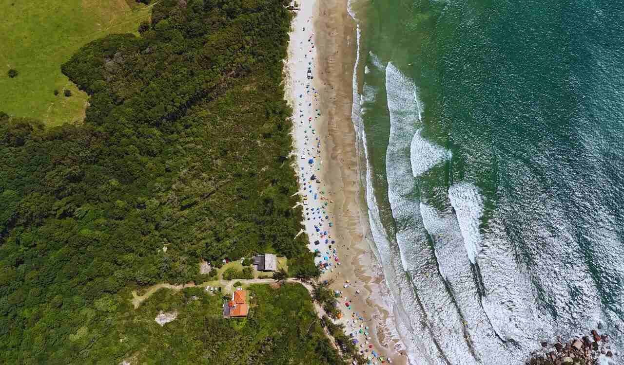 Morar perto do mar em Porto Belo 
